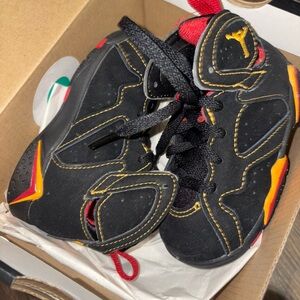 Jordan Kids Black and Red Sneakers